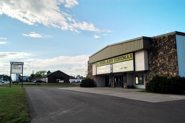 Cloverland Cinema 2 - Sept 2003 (newer photo)